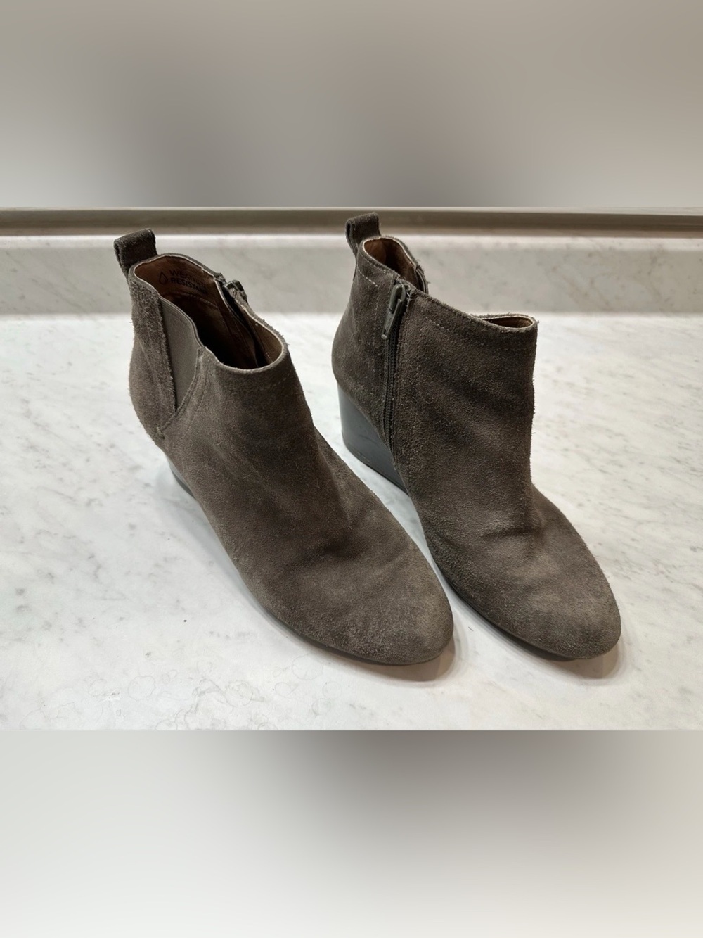 Vionic Paloma Weather Resistant Suede Ankle Booties Gray Size 7 Wedge Heel - Picture 1 of 8
